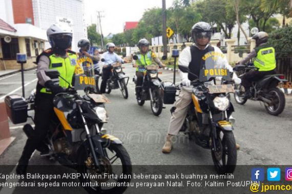 Pantau 82 Gereja, Kapolres Naik Sepeda Motor - JPNN.COM