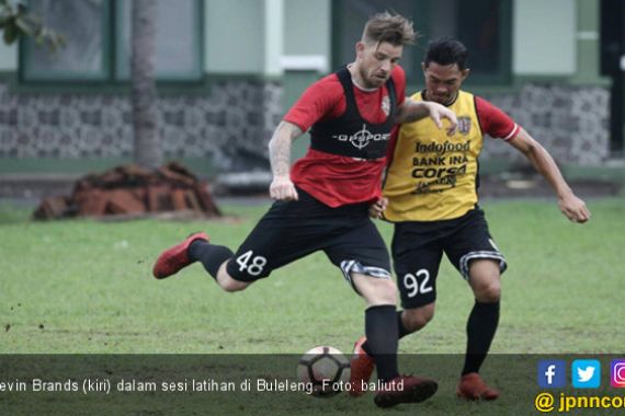 Kevin Brands Terkesan dengan Gilanya Fan Bali United - JPNN.COM