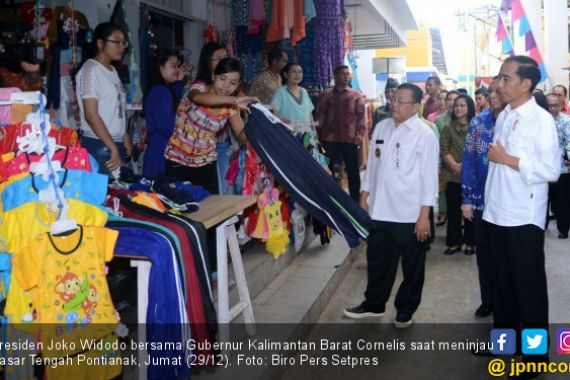 Jokowi Lunasi Janji ke Pedagang Pasar di Pontianak - JPNN.COM