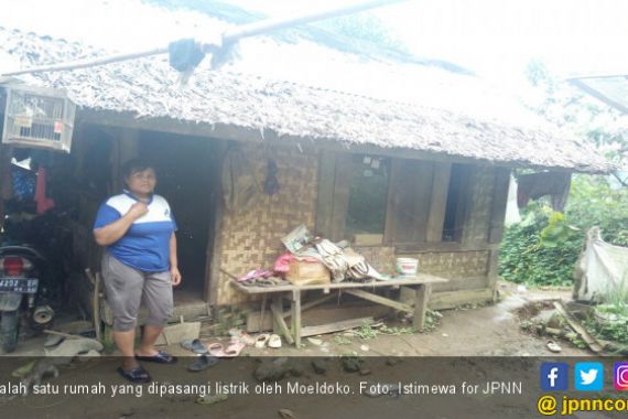 Tahun Baru, Moeldoko Pasang Listrik Ratusan Rumah di Cianjur - JPNN.COM