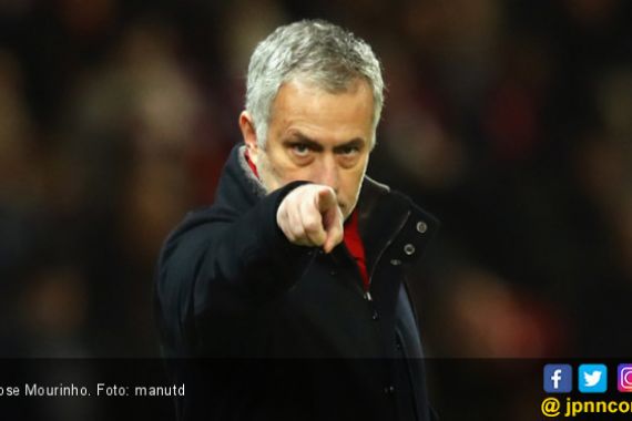 Manchester United Catat 3 Kali Seri, Mourinho Salahkan Wasit - JPNN.COM