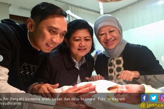 Ani Yudhoyono: Alhamdulillah, Tahun Baru, Cucu Baru - JPNN.COM
