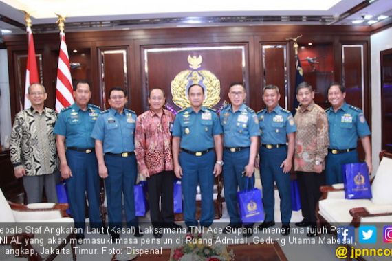 Jelang Pensiun, Tujuh Pati TNI AL Bertemu Kasal - JPNN.COM