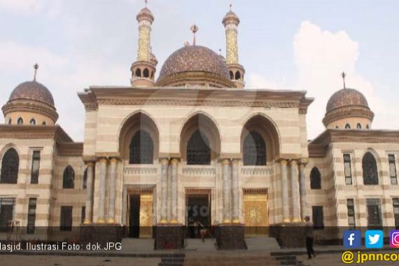 Kang Uu: Tak Ada Aturan Baku Tentang Bentuk Masjid - JPNN.COM
