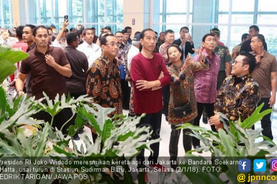 2 Permintaan Presiden Jokowi terkait Kereta Api Bandara - JPNN.COM