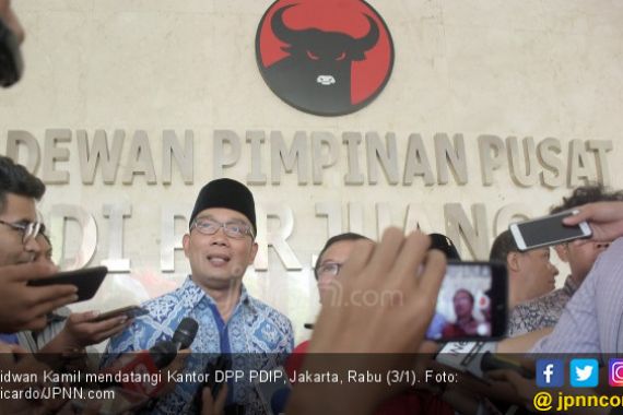  Ridwan Kamil ke Kantor PDIP, Begini Penjelasan Hasto - JPNN.COM