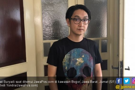 Hii! Makhluk Serba Putih Nongol di Lokasi Syuting Danur 2 - JPNN.COM