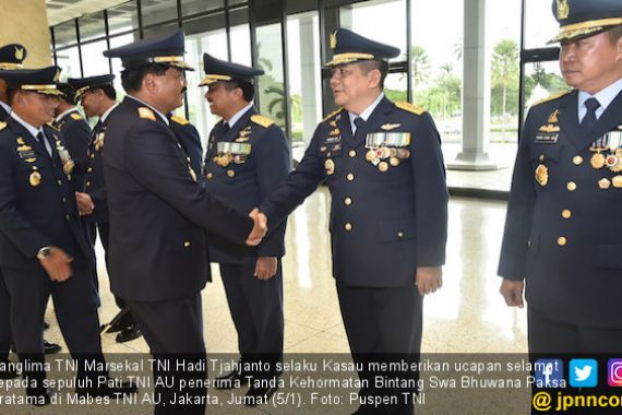 Sepuluh Pati TNI AU Terima Penghargaan dari Presiden - JPNN.COM