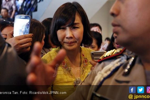 Veronica Tan Titip Surat untuk Majelis Hakim - JPNN.COM