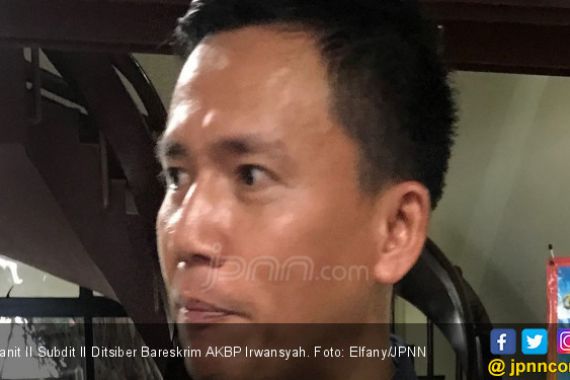 Fitnah Kapolri, Pemilik Akun Facebook Iwan Laoet Ditangkap - JPNN.COM