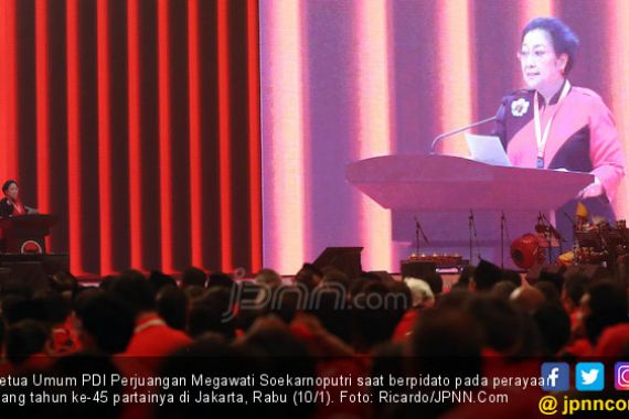Tangis Megawati dan Seruan untuk Kader di Ultah PDIP - JPNN.COM