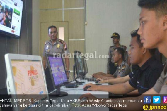 Jelang Pilkada, Siapkan 12 Polisi Khusus Pemantau Medsos - JPNN.COM