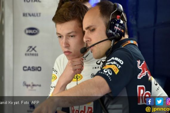 Dibuang Red Bull, Daniil Kvyat Bakal Ditampung Ferrari - JPNN.COM