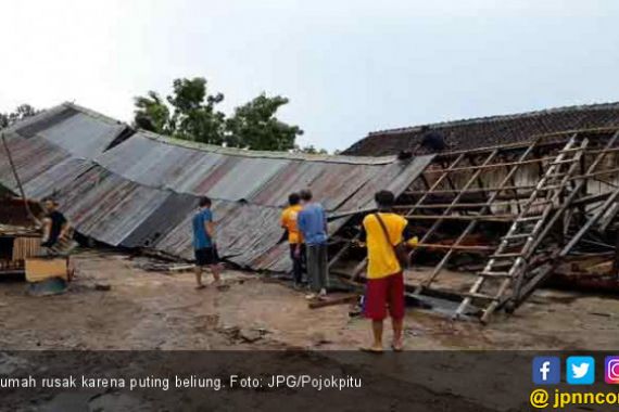 263 Rumah Rusak Dihantam Angin Kencang - JPNN.COM