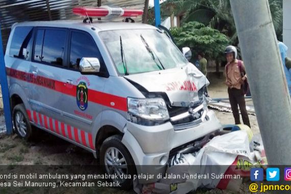 Dua Pelajar Tewas Diseruduk Ambulans - JPNN.COM