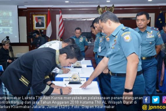Pangarmabar Saksikan Teken Kontrak KS Barang dan Jasa TNI AL - JPNN.COM