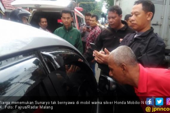 Pria Tewas di Mobil yang Mesinnya Masih Menyala, Heboh! - JPNN.COM