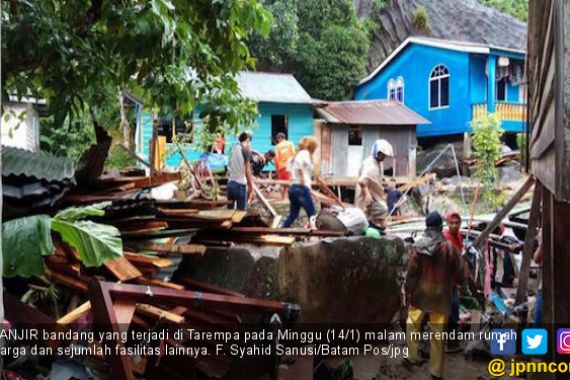 Banjir Bandang Terjang Anambas, Dua Warga Meninggal Dunia - JPNN.COM