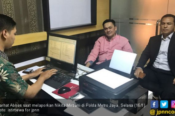 Nikita Mirzani Resmi Dilaporkan Farhat Abbas ke Polisi - JPNN.COM