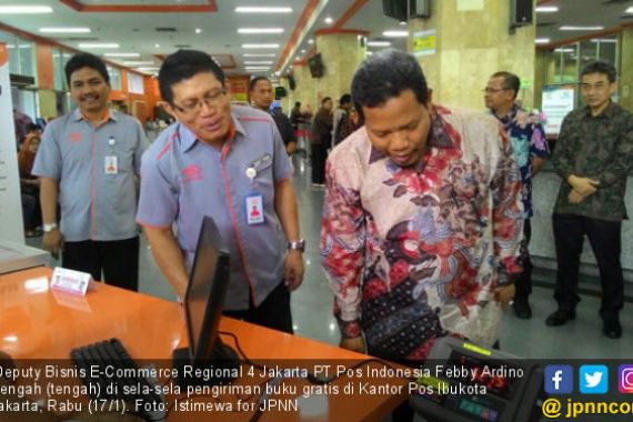 Pos Indonesia Kirim 88,4 Ton Buku Gratis ke Tanah Air - JPNN.COM