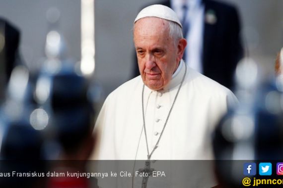 Paus Fransiskus Kecam Infodemik COVID-19, tetapi Tak Memusuhi yang Percaya - JPNN.COM