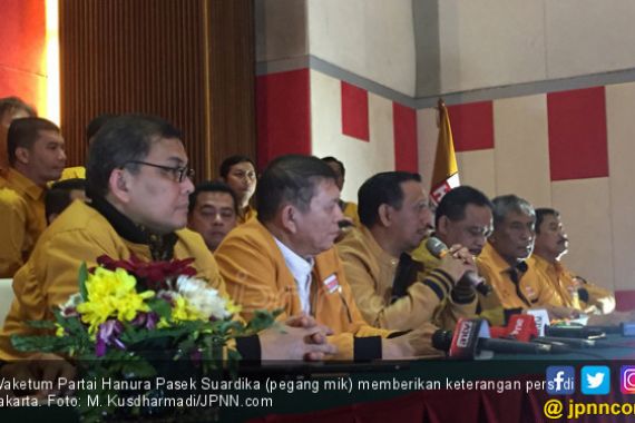 Pasek: WhatsApp Wiranto Bukan Keputusan Dewan Pembina Hanura - JPNN.COM