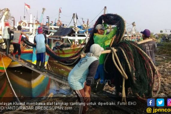 Bu Susi Tinjau Pendataan Kapal Nelayan Di Tegal - JPNN.COM