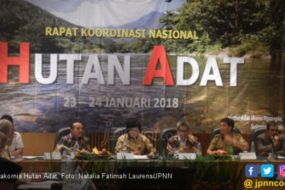 Negara Hadir Untuk Lindungi Hutan Adat - JPNN.COM