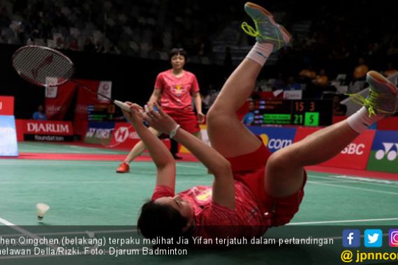 Lihatlah Saat Juara Dunia BWF Takluk di Tangan Della/Rizki - JPNN.COM