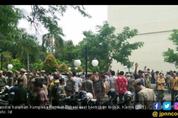 Polisi Buru Provokator Bentrok Ormas di Kantor Pemkot Bekasi - JPNN.COM