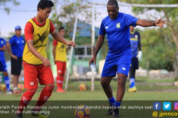 Batal Jajal Persibat Batang, Wanderley Cari Skenario Lain - JPNN.COM