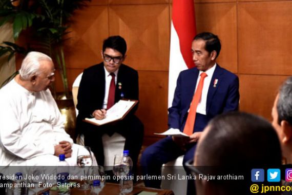 Tiba di Sri Lanka, Jokowi Disambangi Pemimpin Oposisi - JPNN.COM