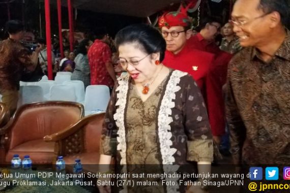 PDIP Gelar Wayangan, Bu Mega Teringat Masa Kecil di Istana - JPNN.COM