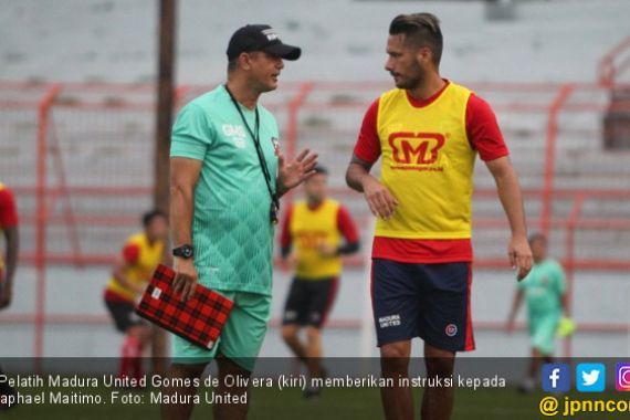 Madura United Hancur Lebur, Gomes de Olivera Mundur - JPNN.COM