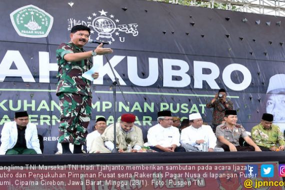 Panglima TNI Berterima Kasih kepada Santri dan Pendekar - JPNN.COM