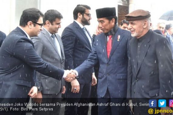 Salju Sambut Jokowi, Presiden Afghanistan Berharap Berkah - JPNN.COM