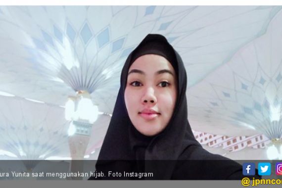 Yura Yunita Makin Cantik Pakai Hijab - JPNN.COM