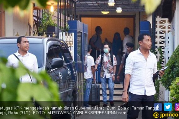 Geledah Vila Zumi Zola, Tim KPK tak Bisa Buka Brankas - JPNN.COM