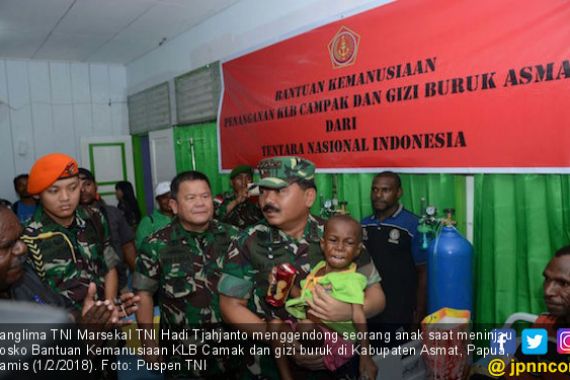 Satgaskes TNI Vaksinasi 13.336 Anak di Kabupaten Asmat - JPNN.COM