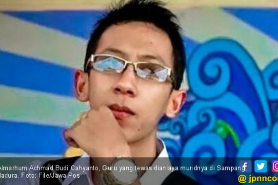 Guru Mengajari dengan Tulus Dibalas Pukulan Mematikan - JPNN.COM