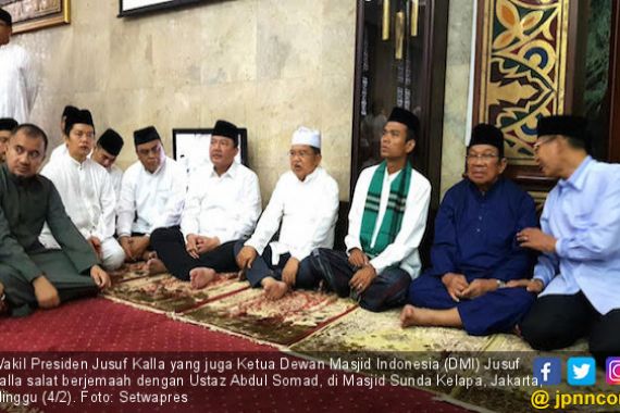 Pak JK Salat Subuh Berjemaah Bareng Ustaz Somad - JPNN.COM