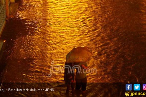 Hujan Deras, Sejumlah Daerah di Sumsel Dilanda Banjir - JPNN.COM