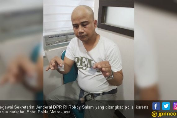 Ya Ampun, Pegawai DPR Menyambi Pengedar Narkoba - JPNN.COM