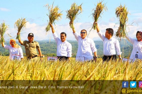 Petani di Jawa Barat Kompak Tolak Impor Beras dan Jagung - JPNN.COM