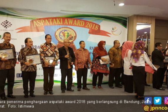 Aspataki Award Ganjar Penghargaan untuk 11 Wakil Pemerintah - JPNN.COM