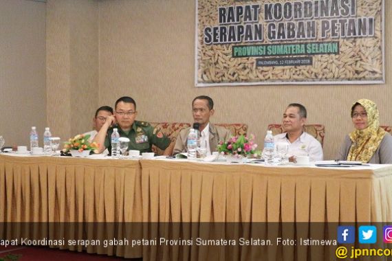 Aksi Serap Gabah untuk Membantu dan Menyejahterakan Petani - JPNN.COM