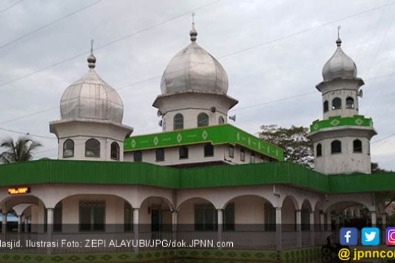 Hendak Salat Subuh di Masjid, Ustaz Zaini Diserang 3 Orang - JPNN.COM