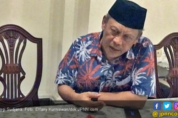 Berorasi di Kertanegara, Eggy Yakini Kekuatan PA 212 Bisa Tumbangkan Jokowi - JPNN.COM