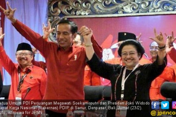 PDIP Umumkan Jokowi Capres Lagi via Medsos, Ini Alasannya - JPNN.COM