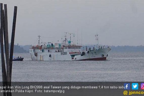 Polisi Sisir Isi Kapal Ikan Win Long Cari 1,4 Ton Sabu-Sabu - JPNN.COM